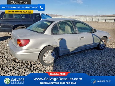 Used 2002 Saturn S-Series SL1 image 4