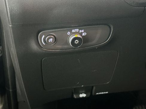 Used 2025 Buick Encore GX Preferred image 17