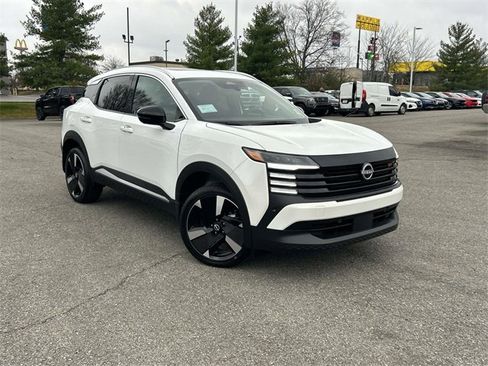 New 2026 Nissan Kicks SR w/ SR Premium Package image 2