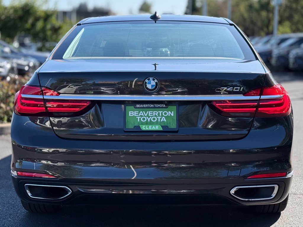 Used 2016 BMW 740i RWD image 4