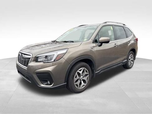 Used 2021 Subaru Forester Premium AWD/4WD image 3