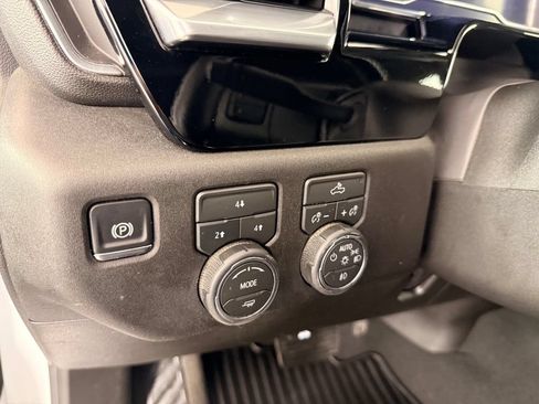 Used 2025 Chevrolet Silverado 2500 LT w/ Convenience Package AWD/4WD image 24
