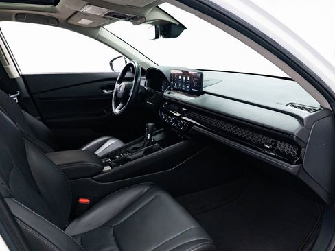 Used 2023 Honda Accord Touring image 24