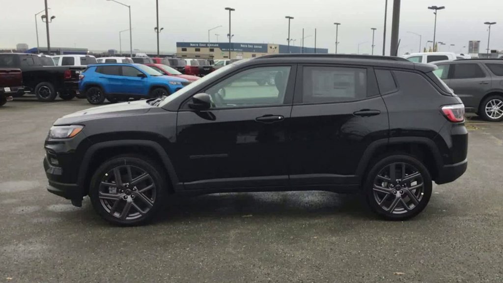 New 2026 Jeep Compass Limited w/ Sun, Sound & Navigation Group AWD/4WD image 5