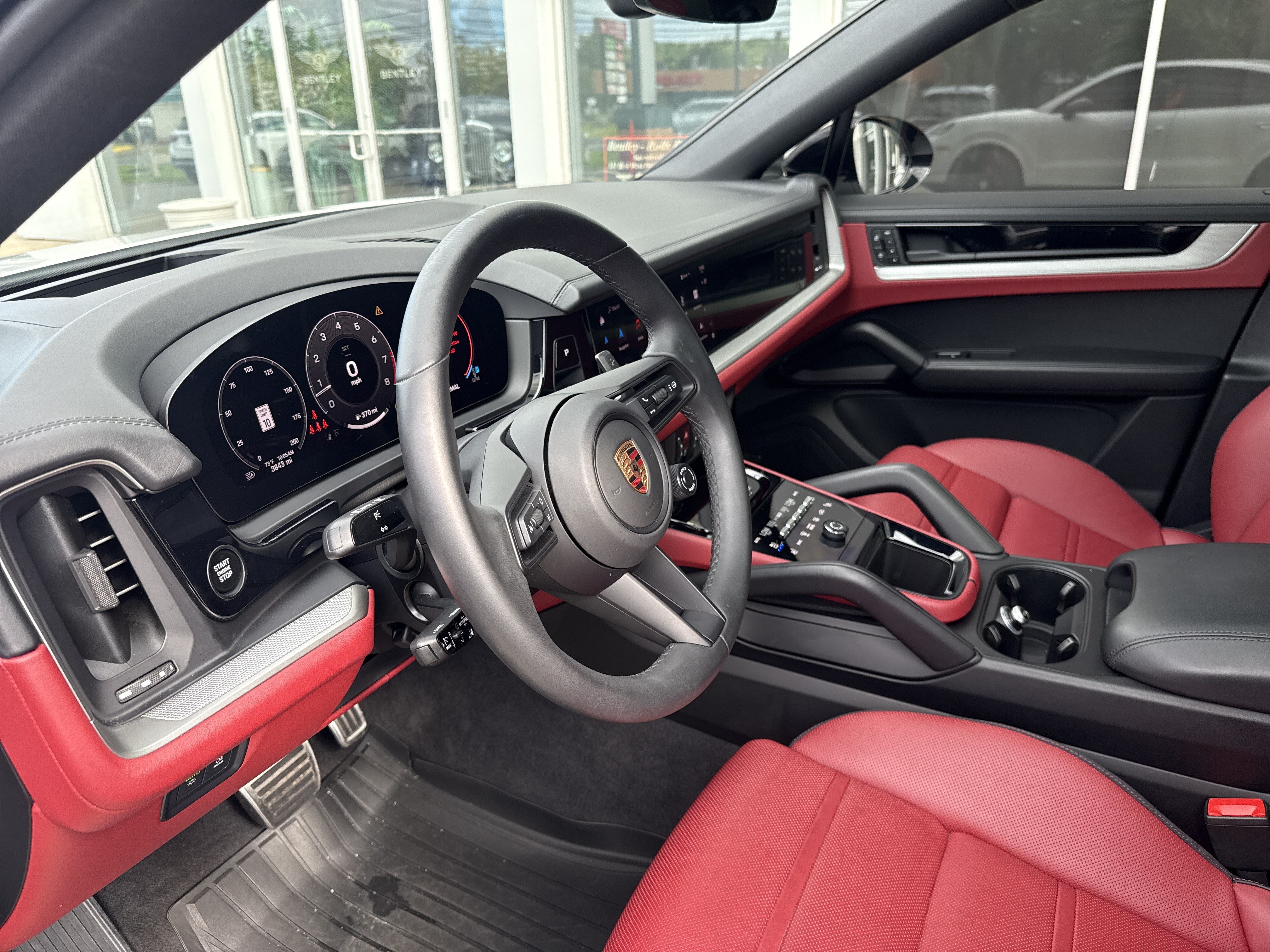 Used 2025 Porsche Cayenne S AWD/4WD image 14