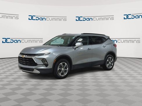 Used 2024 Chevrolet Blazer LT w/ Convenience Package FWD image 4
