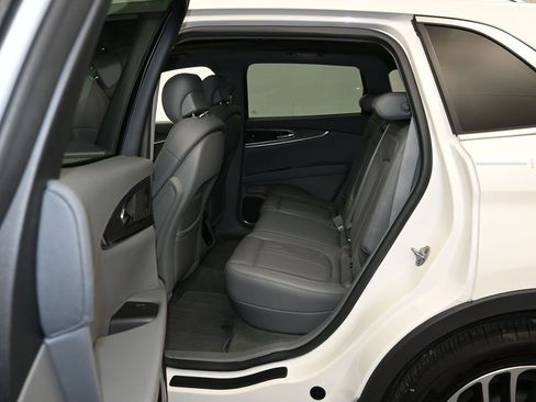 Used 2020 Lincoln Nautilus Reserve w/ Equipment Group 201A image 24