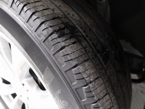 Certified 2023 Ford Explorer XLT w/ Equipment Group 202A image 21