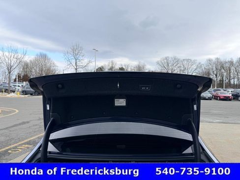 Used 2022 BMW 330i Sedan w/ Driving Assistance Package image 17