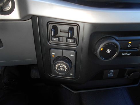 Used 2023 Ford F150 XL w/ Trailer Tow Package image 13