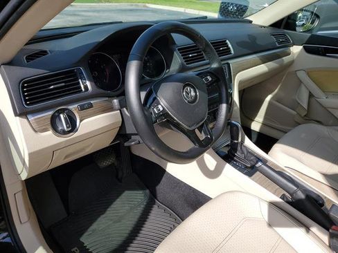 Used 2016 Volkswagen Passat 1.8T SE FWD image 36