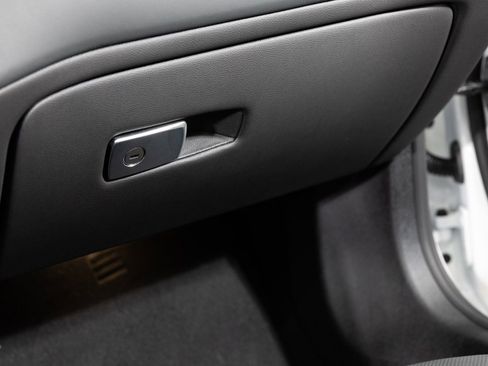 Used 2024 BMW M850i xDrive Convertible image 27