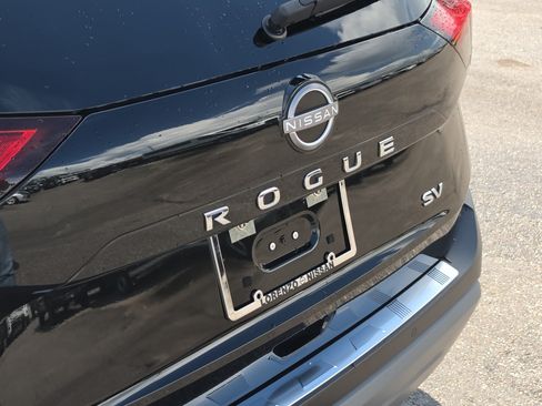 Used 2023 Nissan Rogue SV FWD image 26