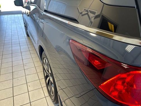 Certified 2026 Honda Odyssey EX-L image 18