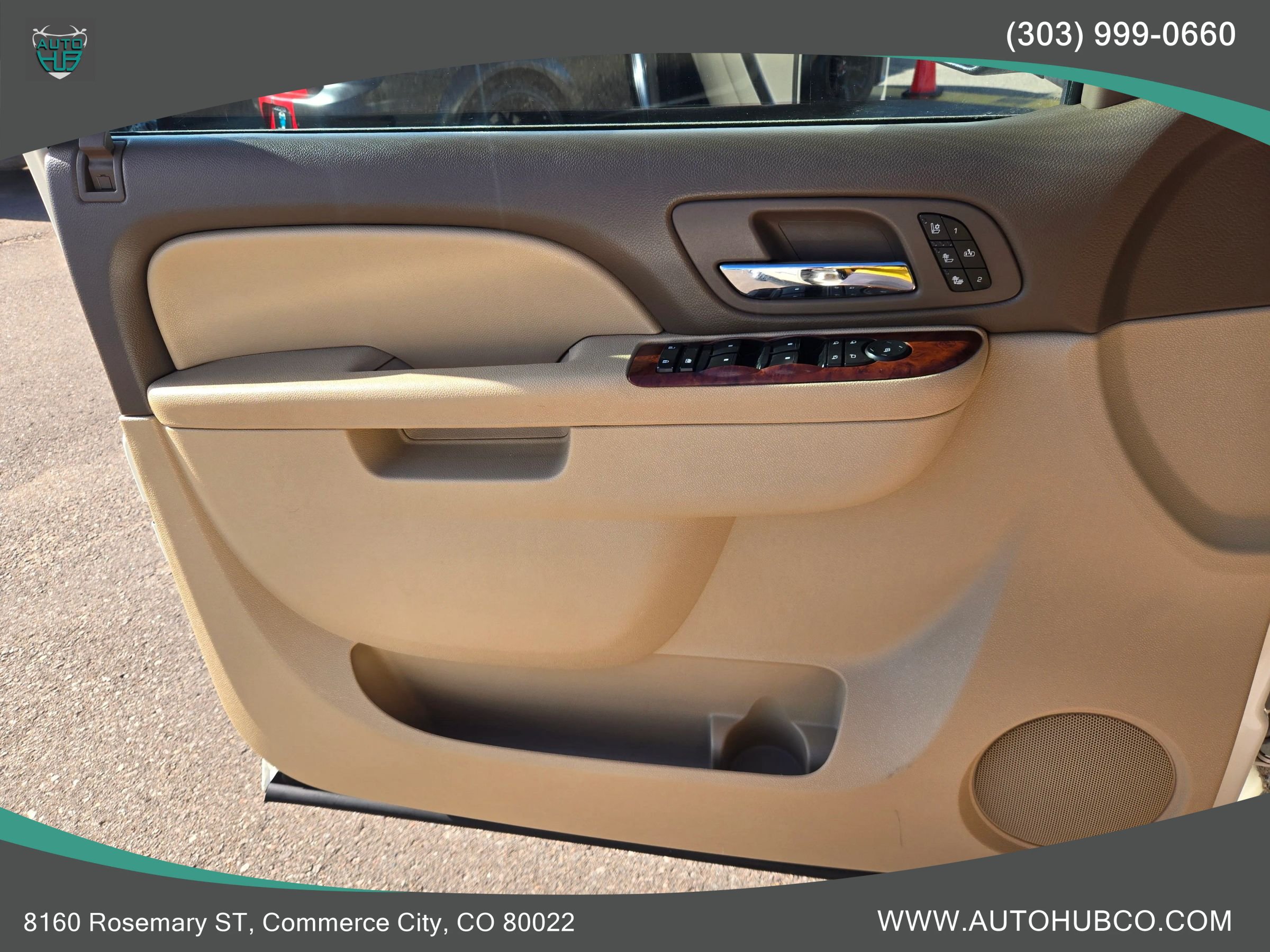 Used 2013 Chevrolet Avalanche LTZ AWD/4WD image 26