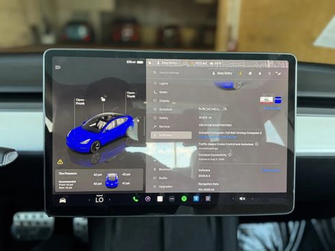 Used 2023 Tesla Model 3 Standard Range RWD image 33