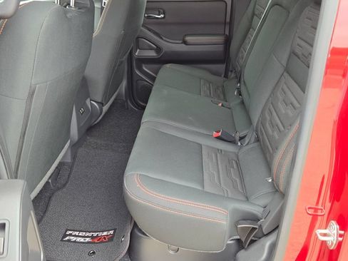 Used 2025 Nissan Frontier PRO-4X AWD/4WD image 19