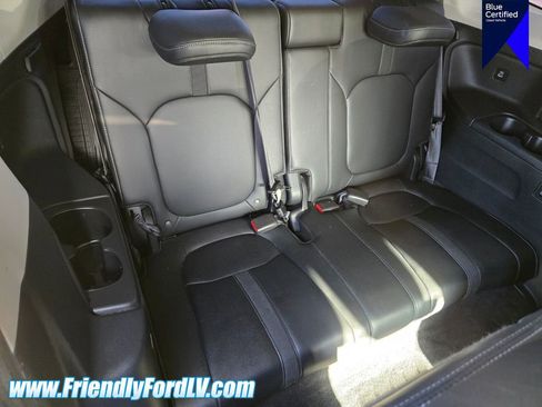 Used 2023 Honda Pilot Touring image 14