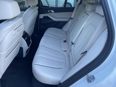 Certified 2024 BMW X5 xDrive40i w/ M Sport Package image 10