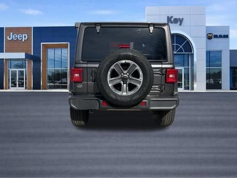 Used 2022 Jeep Wrangler Unlimited Sahara w/ LED Lighting Group image 5