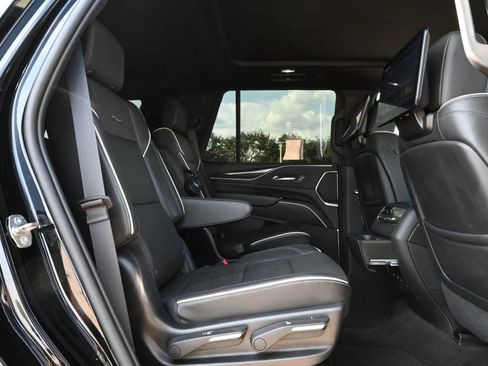 Certified 2023 Cadillac Escalade Sport AWD/4WD image 21