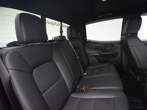 Used 2025 Chevrolet Colorado Trail Boss AWD/4WD image 24