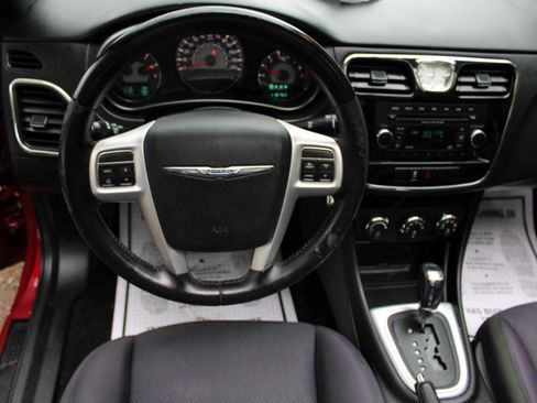 Used 2013 Chrysler 200 Touring image 17