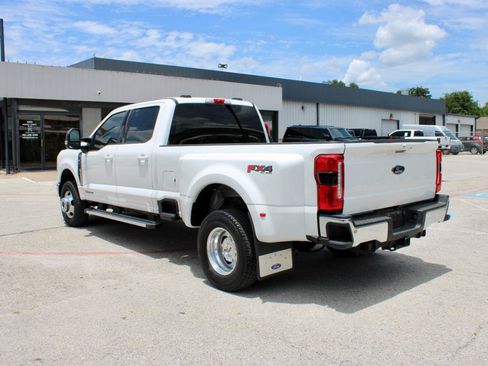 Used 2025 Ford F350 Lariat w/ FX4 Off-Road Package AWD/4WD image 4