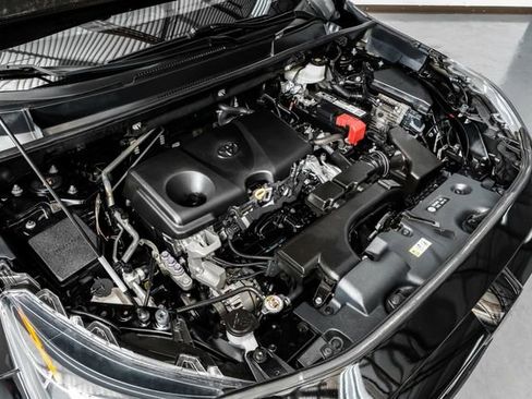 Used 2021 Toyota RAV4 LE image 52