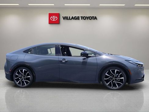 New 2026 Toyota Prius Plug-In Hybrid FWD image 6