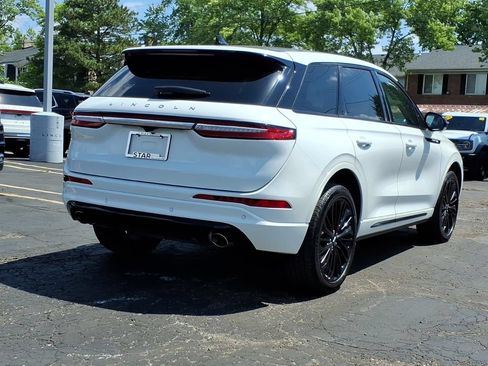Used 2023 Lincoln Corsair AWD w/ Equipment Group 101A image 7