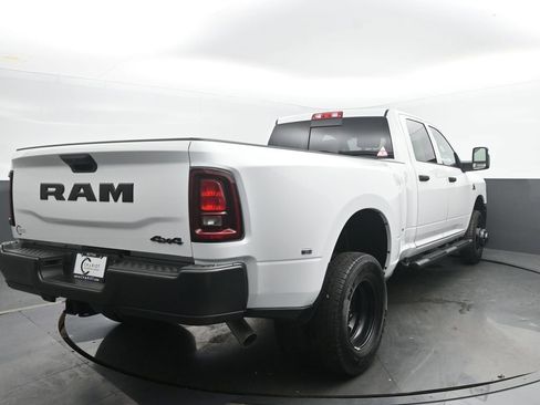 New 2026 RAM 3500 Tradesman AWD/4WD image 4