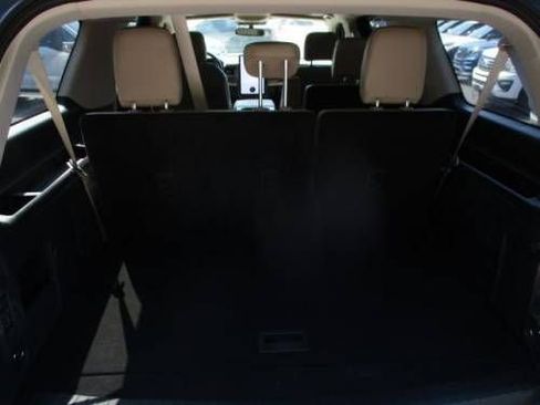 Used 2023 Ford Expedition Max Limited image 9