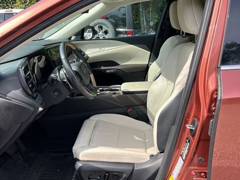 Used 2023 Lexus RX 350 AWD w/ Accessory Package image 4