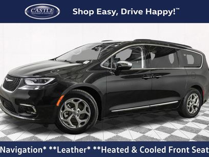 Used 2023 Chrysler Pacifica Limited