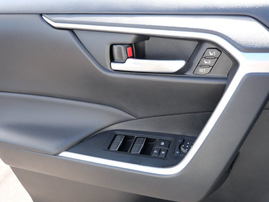 Certified 2023 Toyota RAV4 XLE Premium AWD/4WD image 17