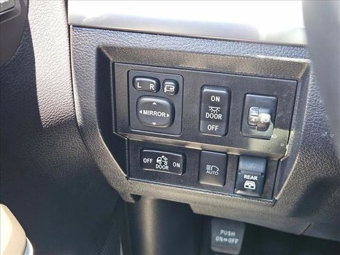 Used 2020 Toyota Tundra Platinum AWD/4WD image 16
