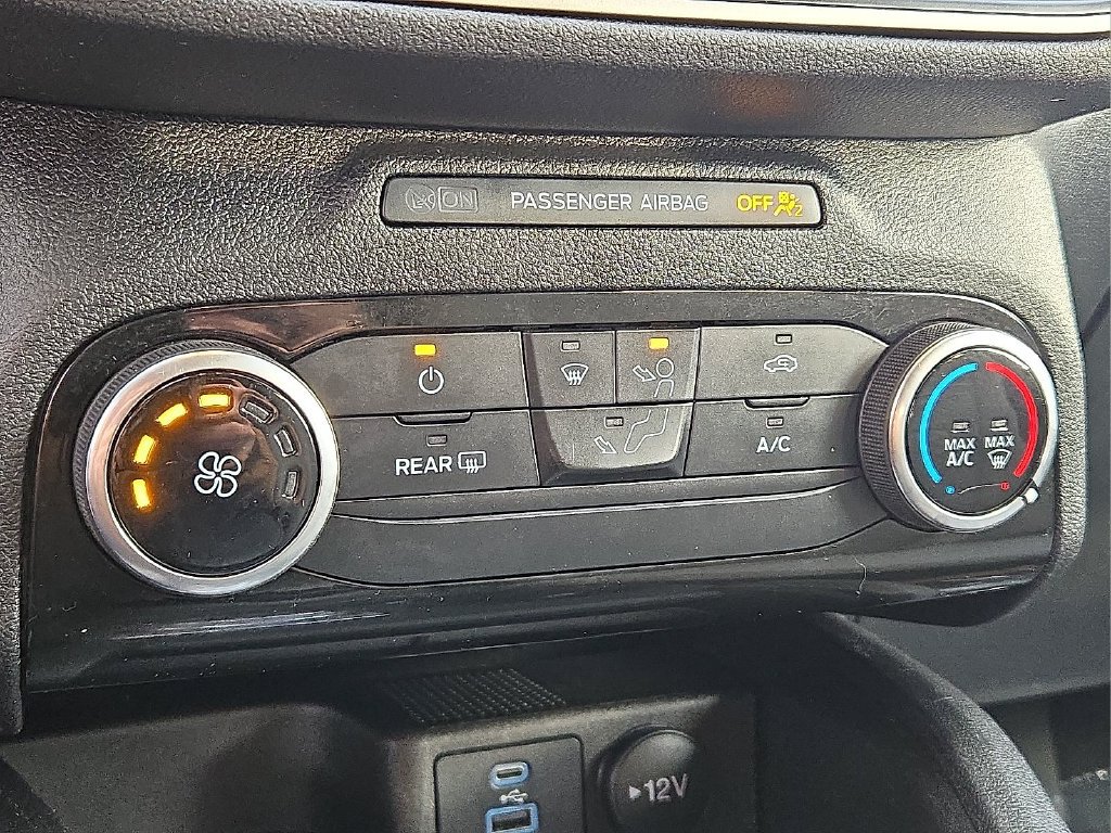Used 2022 Ford Escape SE FWD image 17