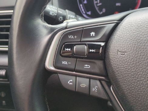 Used 2018 Honda Accord Sport image 17