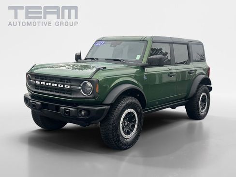 Used 2023 Ford Bronco Black Diamond w/ Sasquatch Package image 3