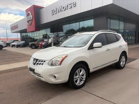 Used 2013 Nissan Rogue SV FWD image 1
