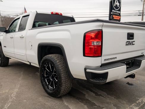 Used 2017 GMC Sierra 1500 SLE w/ SLE Value Package image 4