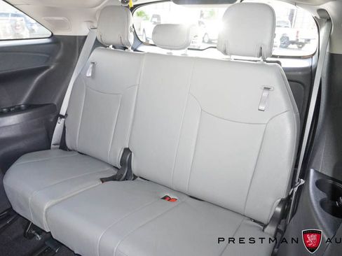 Used 2025 Toyota Sienna XLE w/ XLE Plus Package image 44