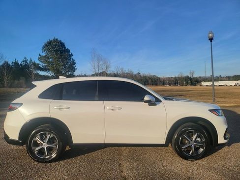 Used 2025 Honda HR-V EX-L image 4