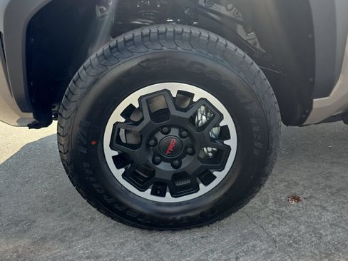 New 2026 Toyota Tacoma TRD Off-Road AWD/4WD image 27