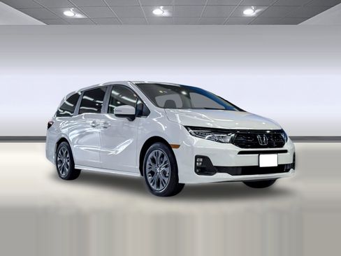 Used 2026 Honda Odyssey Touring image 7