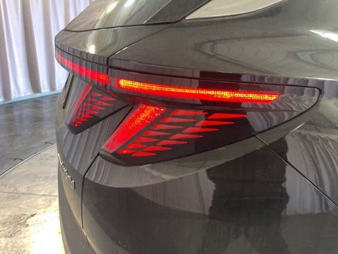 Used 2025 Hyundai Tucson Limited image 19