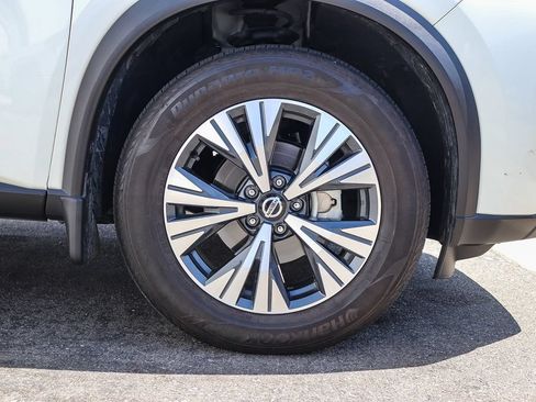 Used 2021 Nissan Rogue SV w/ Premium Package FWD image 10