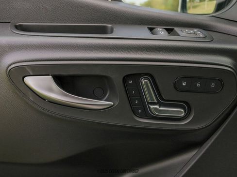 Used 2025 Mercedes-Benz Sprinter 2500 image 42