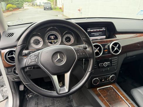 Used 2013 Mercedes-Benz GLK 350 4MATIC image 15